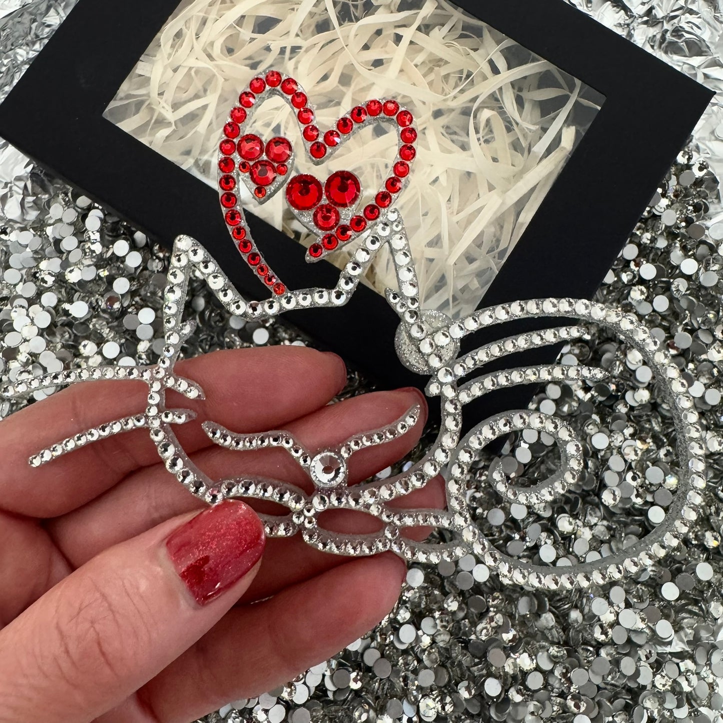 Dreaming Kitty interior rhinestone decor magnet White and Red Hot