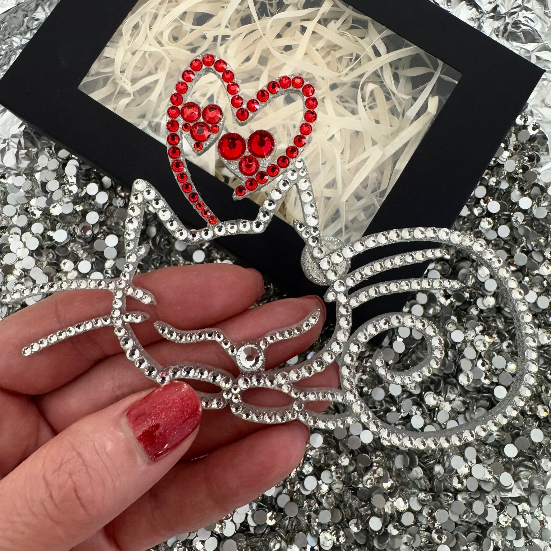 Dreaming Kitty interior rhinestone decor magnet White and Red Hot