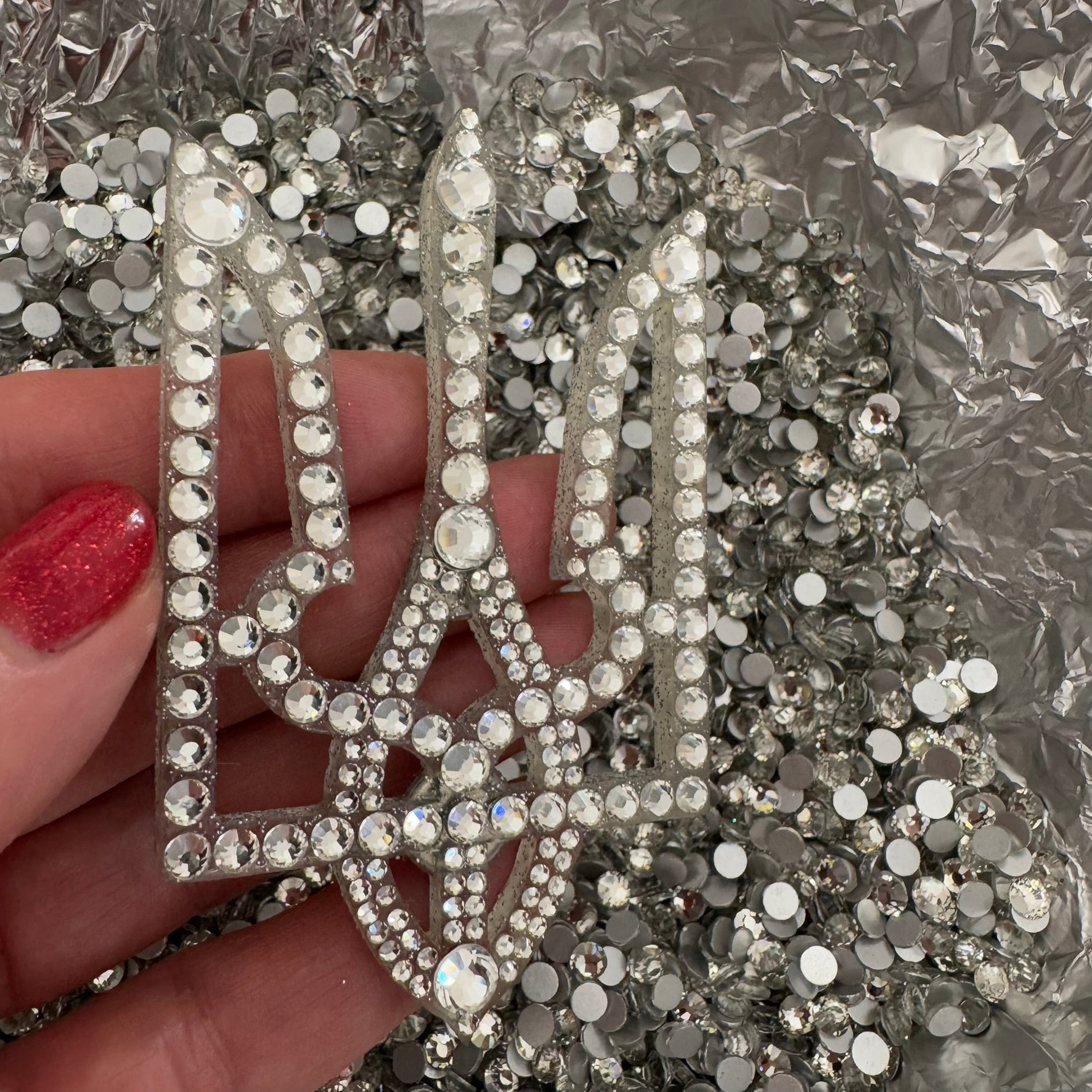Trident UA interior decor rhinestone magnet White
