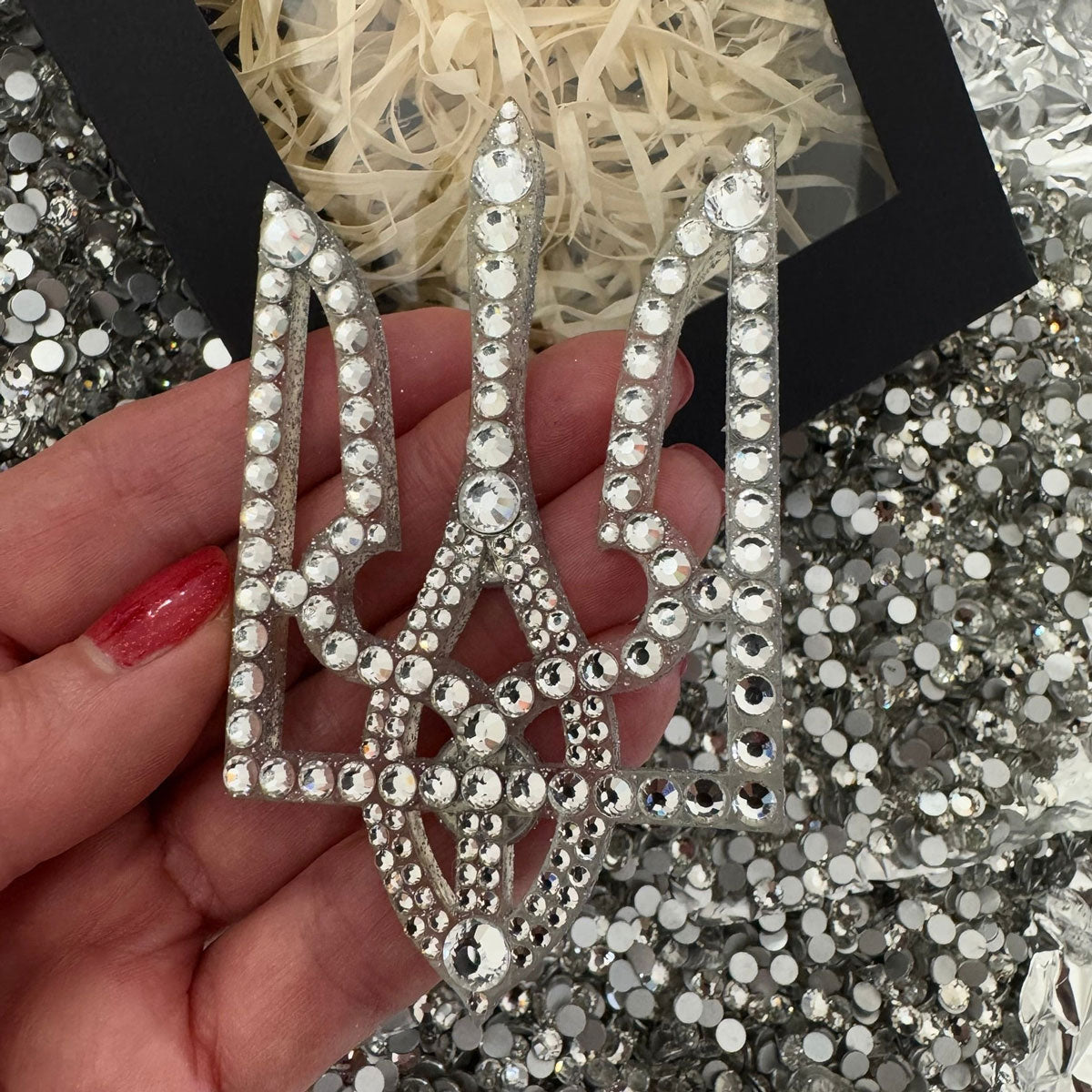 Trident UA interior decor rhinestone magnet White